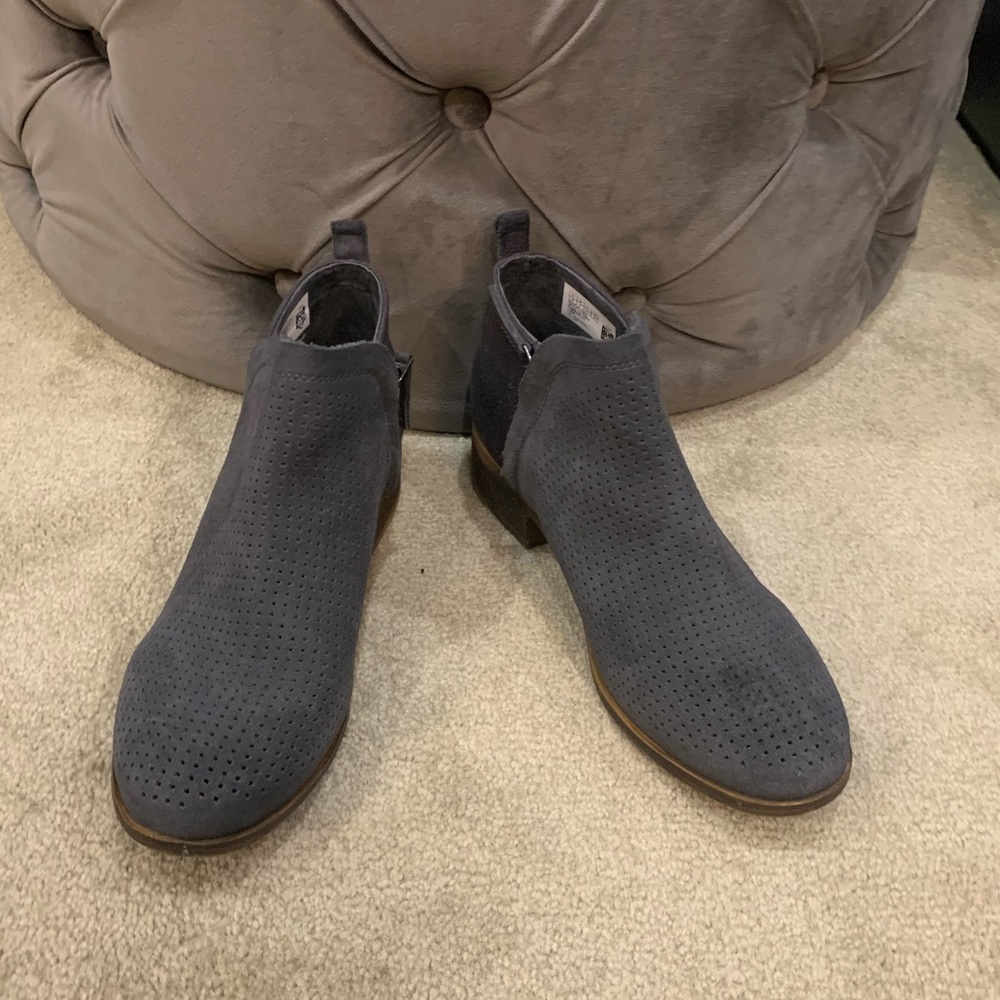 TOMS Booties - Picture 2 of 12